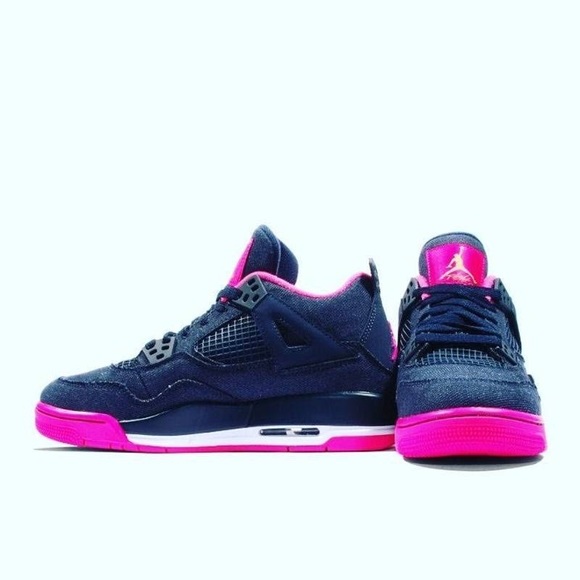 🔥 END OF SUMMER SALE PRICE $60🔥
 NIKE AIR JORDAN RETRO 4 - Picture 1 of 6